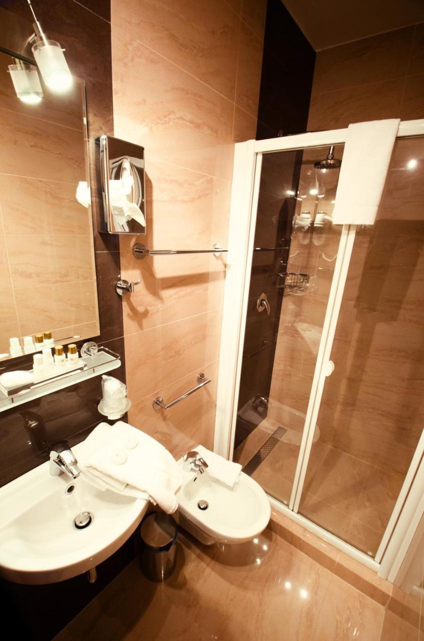 Hotel Fortna Хрудим Экстерьер фото